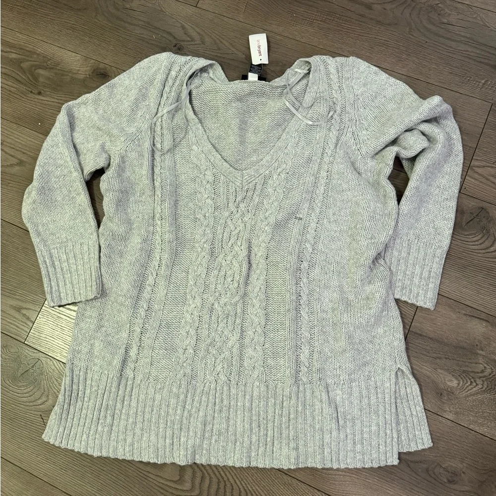 Lane Bryant Gray Cable Knit Women's Sweater NWT Size 22/24 - Picture 1 of 4
